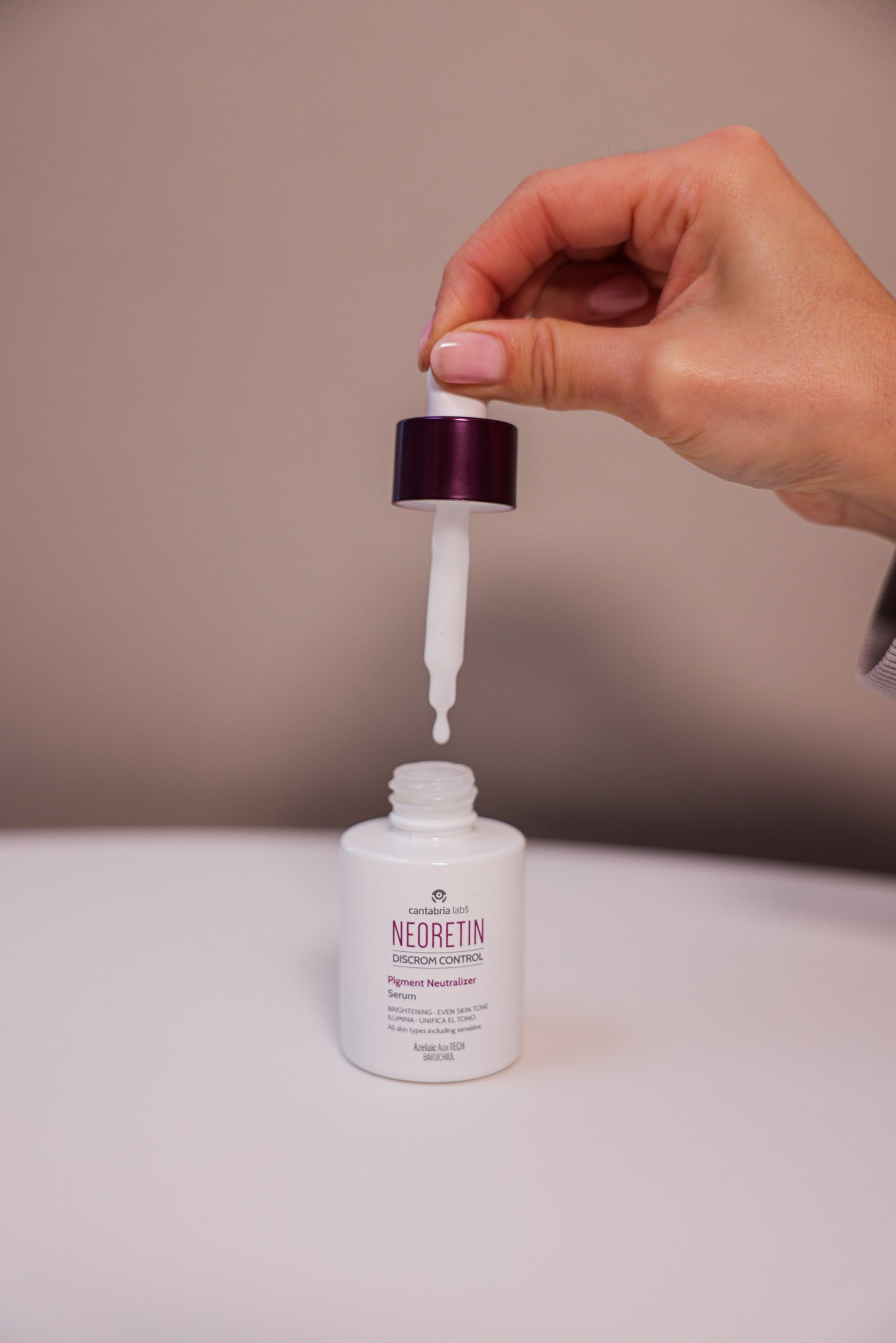 NEORETIN DEPIGMENTUOJANTIS SERUMAS "DISCROM CONTROL", 30 ML