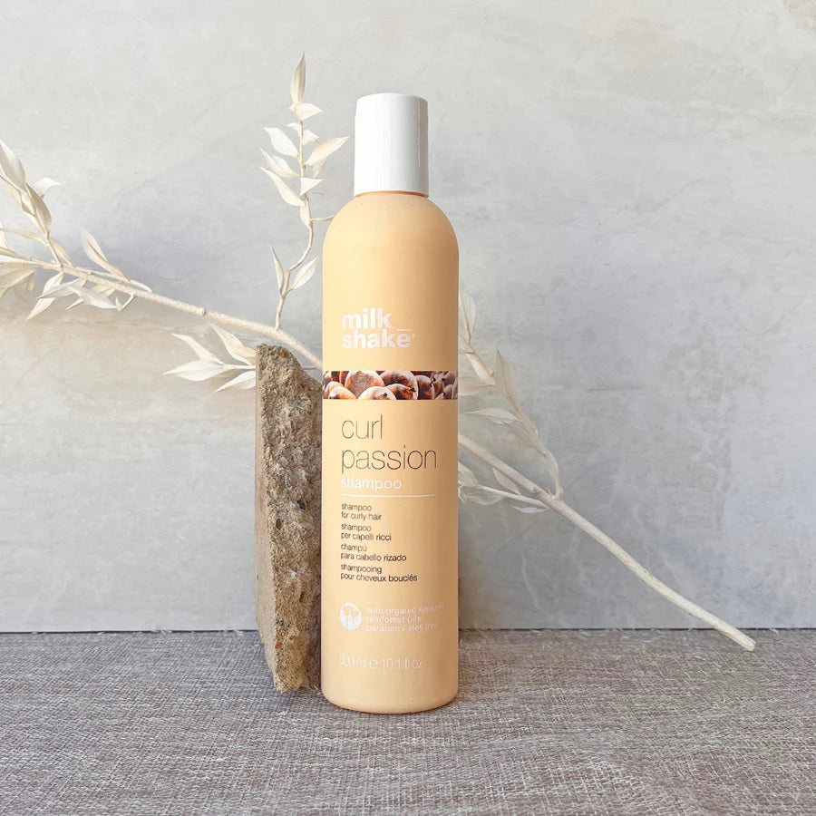 MILK SHAKE ŠAMPŪNAS GARBANOTIEMS PLAUKAMS "CURL PASSION SHAMPOO"