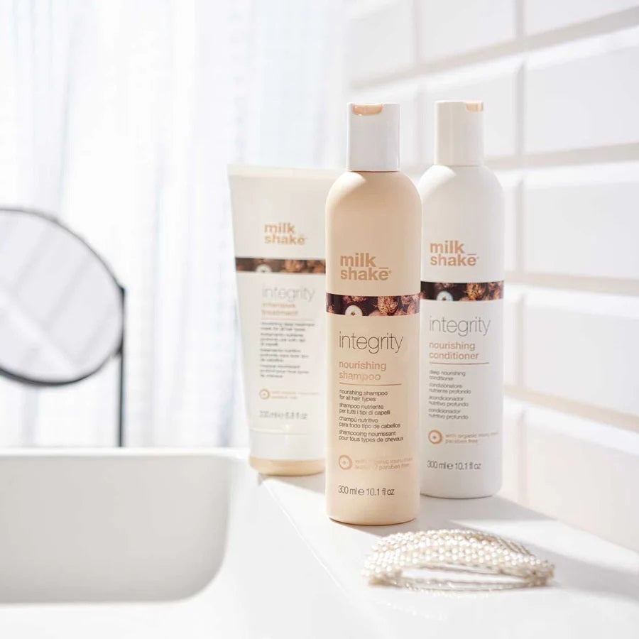 MILK SHAKE MAITINAMASIS ŠAMPŪNAS "INTEGRITY NOURISHING SHAMPOO"
