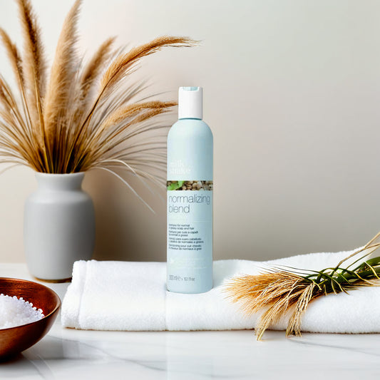 MILK SHAKE GALVOS ODOS BŪKLĘ NORMALIZUOJANTIS ŠAMPŪNAS "NORMALIZING BLEND SHAMPOO", 300 ML