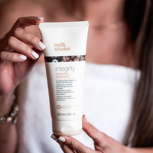 MILK SHAKE MAITINAMOJI PLAUKŲ KAUKĖ "INTEGRITY INTENSIVE TREATMENT", 200 ML