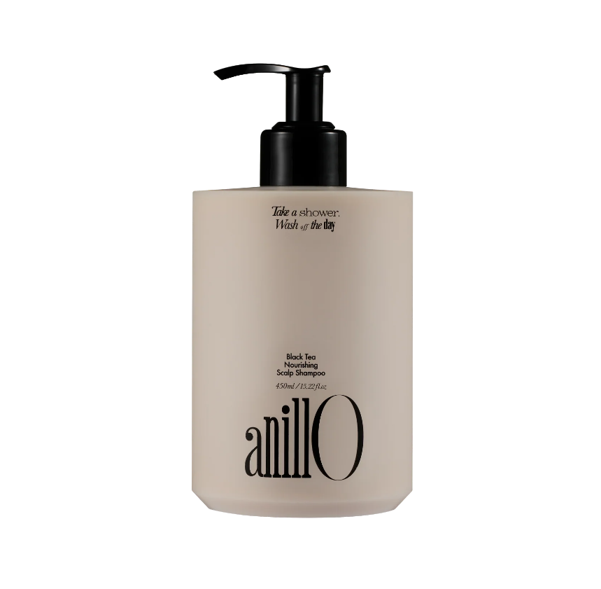 ANILLO Black Tea Nourishing Scalp Shampoo švelniai valo jautrią galvos odą ir drėkina. Su arbatos ekstraktu, hialurono rūgštimi ir pantenoliu. Karale.lt