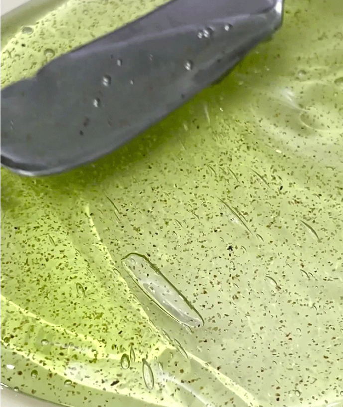 ANILLO Lime Sunday Refresh Shampoo valo riebią galvos odą ir suteikia gaivos. Su laimo ekstraktu, mėtų kompleksu ir migdolų kevalo dalelėmis. Karale.lt