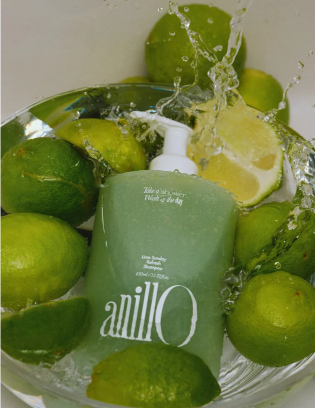 ANILLO Lime Sunday Refresh Shampoo valo riebią galvos odą ir suteikia gaivos. Su laimo ekstraktu, mėtų kompleksu ir migdolų kevalo dalelėmis. Karale.lt
