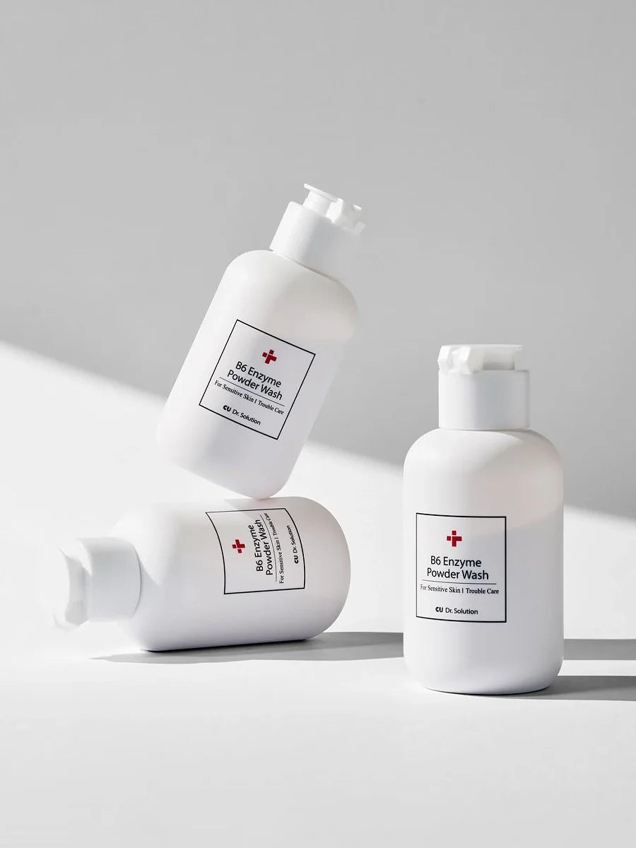 CUSKIN fermentinis pudros prausiklis su PHA ir augalinio fermento granulių pudra, kuris švelniai pašalina negyvas odos ląsteles ir nešvarumus. KARALE.LT