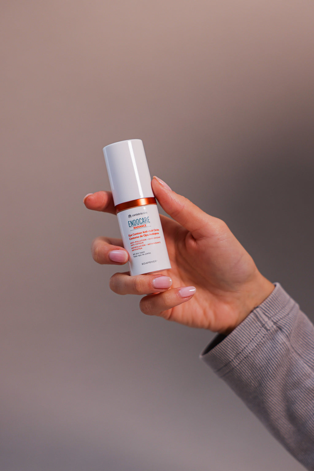 "ENDOCARE" skaistinantis paakių kremas "RADIANCE", 15 ML