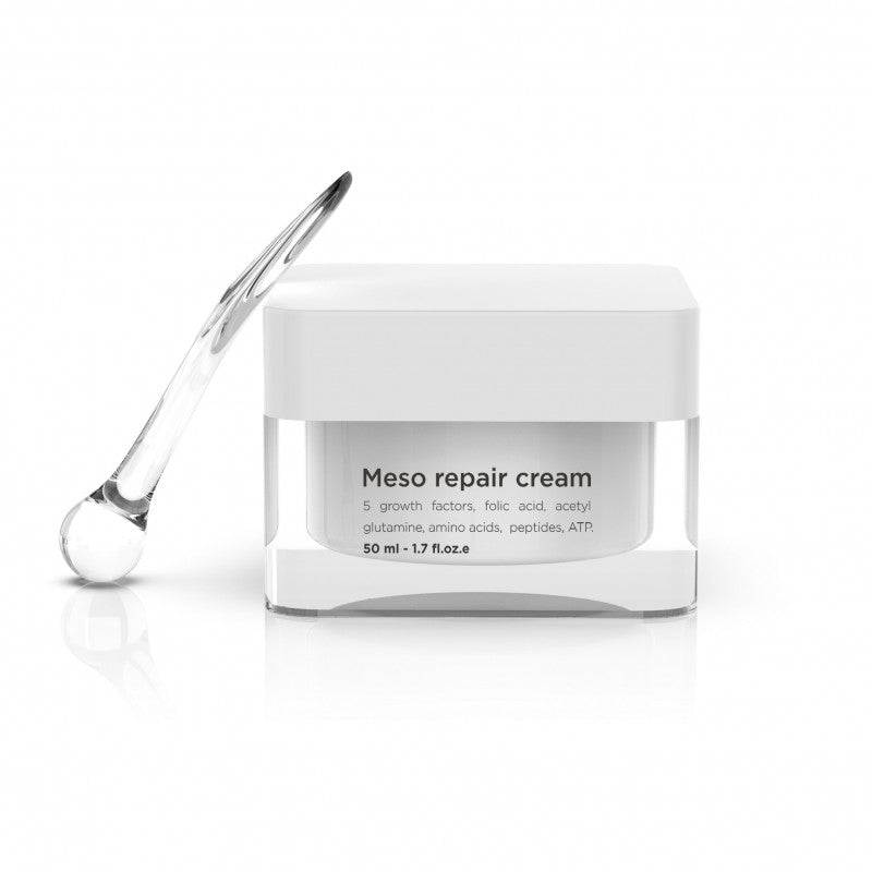 Raminamojo poveikio Fusion Mesotherapy kremas odos atstatymui su augimo faktoriais. Profesionali Meso Repair Cream jautriai, dirgintos odos regeneracijai ir raminimui. 50ml.
