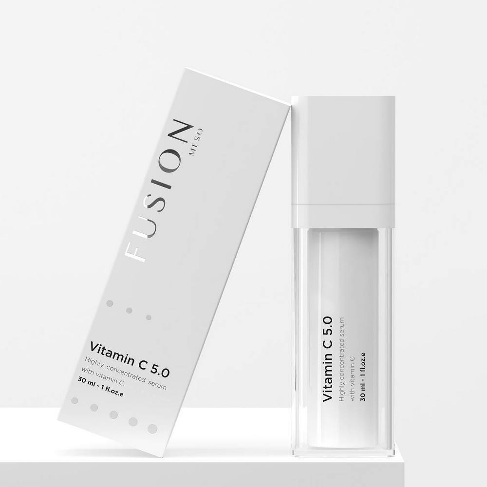 Fusion Mesotherapy Vitamin C 5.0 serumas su stabilia vitamino C forma ir hialurono rūgštimi. Mažina pigmentines dėmes, suteikia skaistumą. Karale.lt