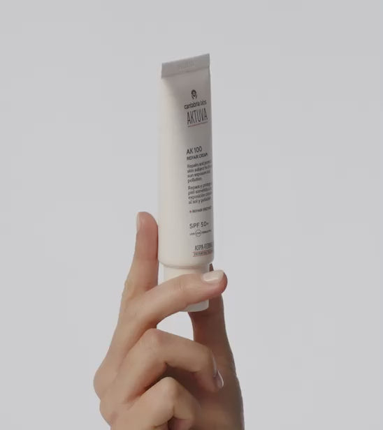 ENDOCARE Aktuva AK100 Repair SPF100 – atkuriamasis kremas su Aspa-Fernblock®, Vederine®. Saugo nuo UV, drėkina, stiprina barjerą. 50ml. Karale.lt